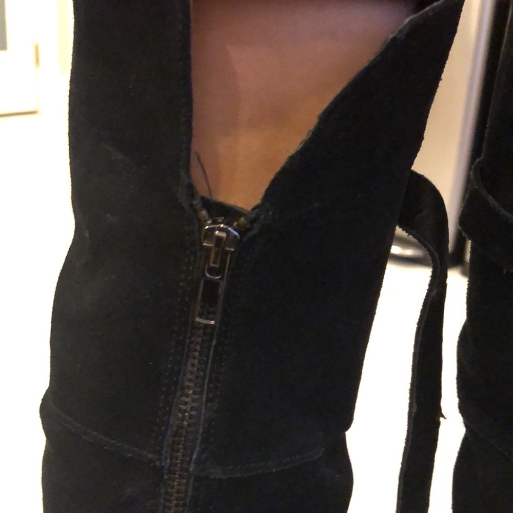 Over the Knee suede pointed toe heel. Size 6.5 - Picture 6 of 11